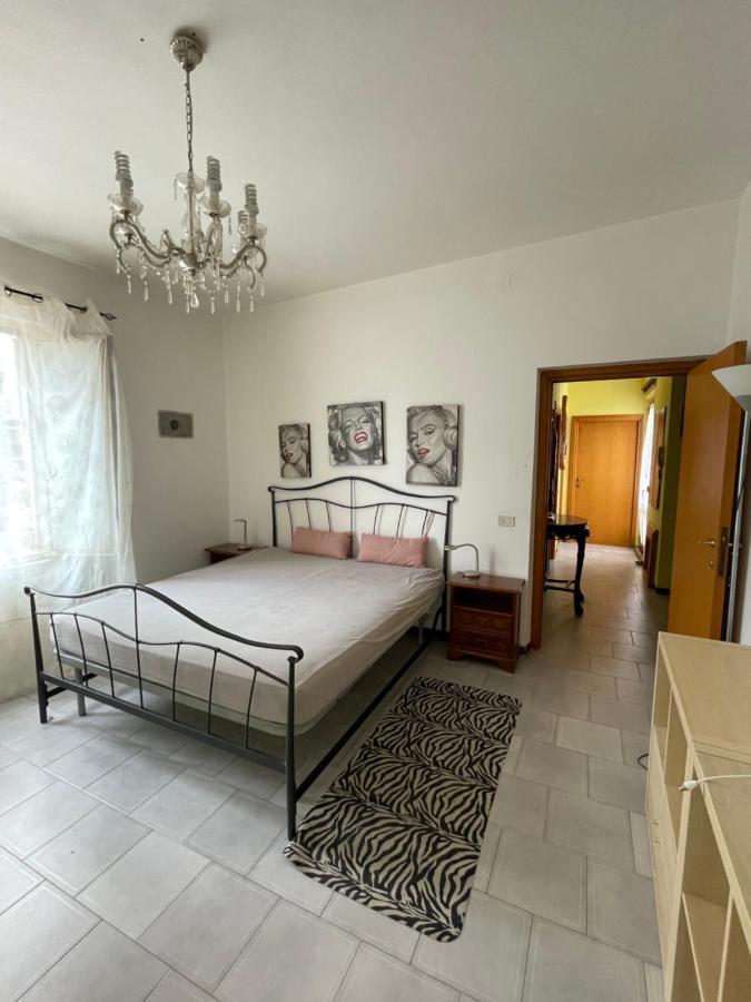 Alloggio Flaminia con parcheggio di proprietà! Bevagna Esterno foto